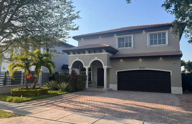 15441 SW 11th Ter photos photos