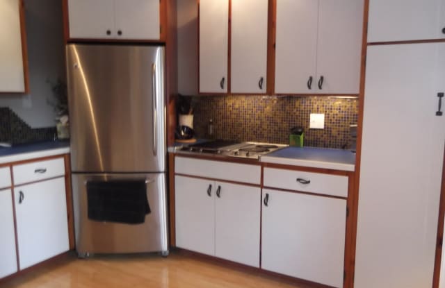 539 Northeast 100th Street - 539 NE 100th St, Seattle, WA 98115