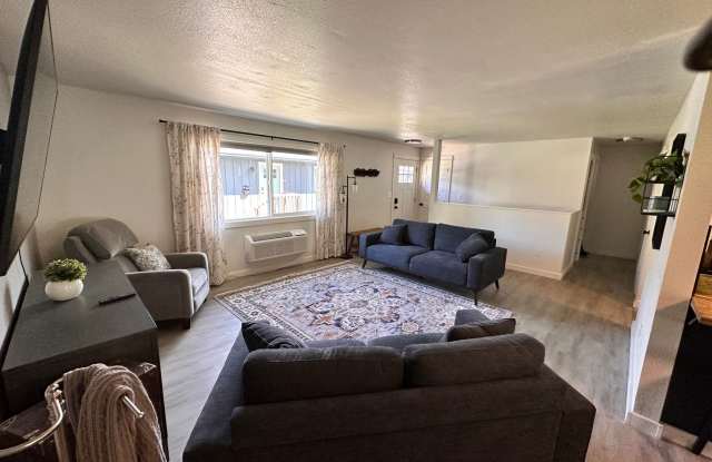 4 bed 3 Bath Near Downtown CDA Gallery 3