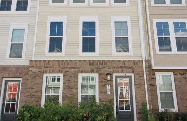 6707 UPLAND MANOR Drive - 6707 Upland Manor Drive, Gainesville, VA 20155 6707 UPLAND MANOR Drive - 6707 Upland Manor Drive, Gainesville, VA 20155