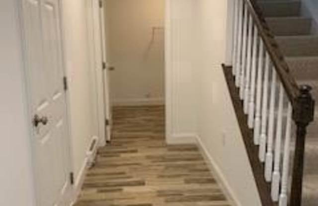 806 MAYER Place Gallery 2