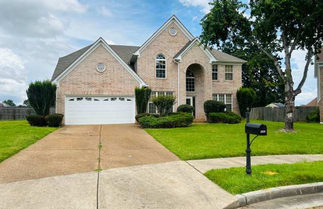 Huge Bartlett Home Includes a Bonus Room and Office! NEW PAINT AND CARPET! In A Cove! Pets Are Owner's Approval, Fees Apply. Gallery 3