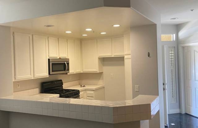 2 BEDROOM 2 BATH CONDO LOCATED IN THE HEART OF TUSTIN RANCH $3,175 photos photos