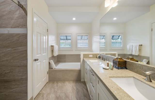 Coconut Plantation 1078-3: Spacious 4BR Beach Home Gallery 4