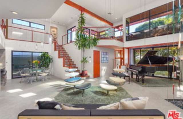 8839 Dorrington Avenue Gallery 1