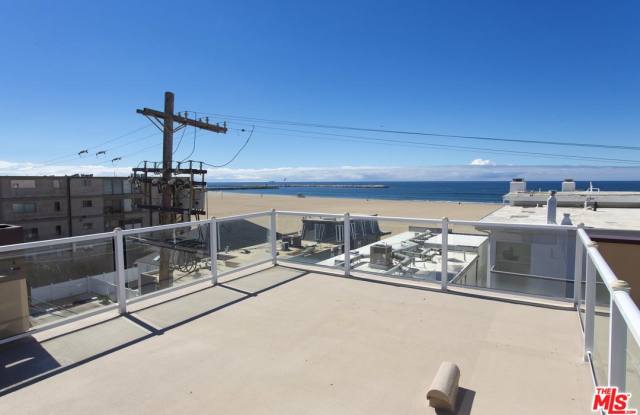 16 QUARTERDECK Street - 16 E Quarterdeck St, Los Angeles, CA 90292