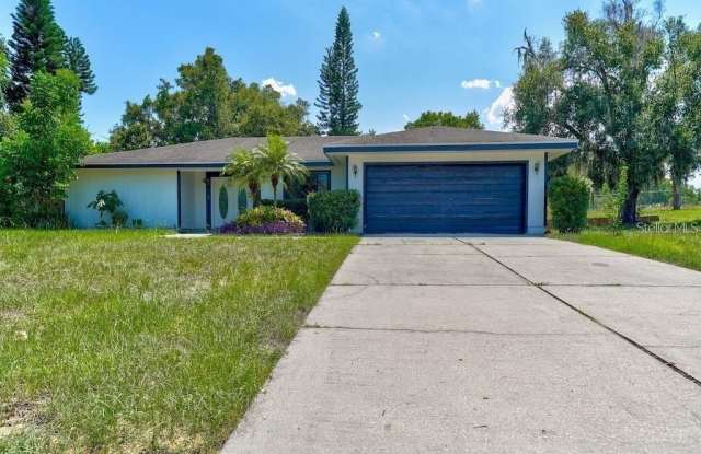 5 N LAKEVIEW DRIVE - 5 North Lakeview Drive, Polk County, FL 33844