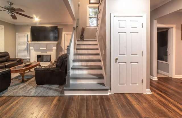 359 PAINES Avenue NW - 359 Paines Avenue Northwest, Atlanta, GA 30314 359 PAINES Avenue NW - 359 Paines Avenue Northwest, Atlanta, GA 30314