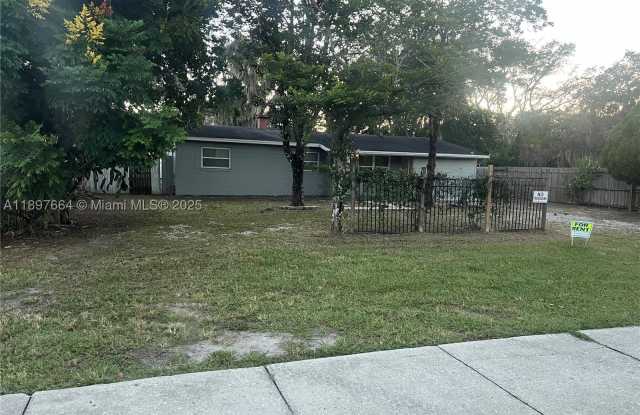 6632 Edgewater Drive Gallery 2