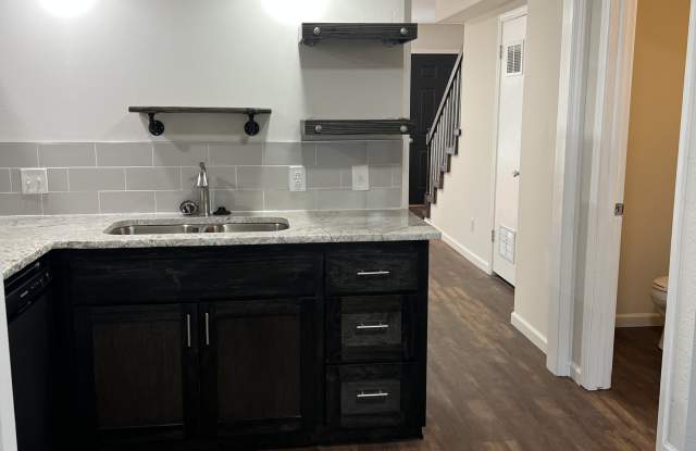 1228 Apple Glen St. photos photos