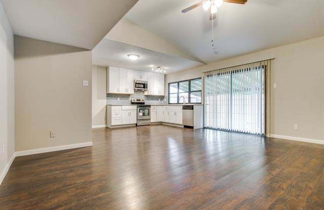 3005 Rayswood Circle Gallery 2