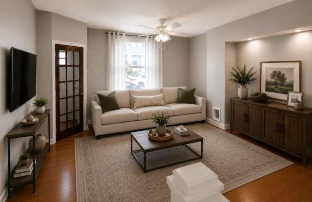 2643 EMERALD Street Gallery 4
