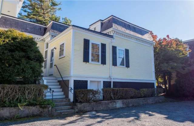 45 Ayrault Street unit: 5 - 45 Ayrault Street, Newport, RI 02840