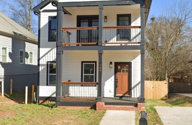 3 Bedroom Single Family Home (Newly Renovated)! photos photos
