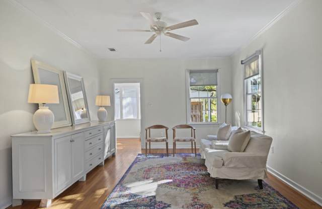2151 Hollydale Avenue Gallery 3