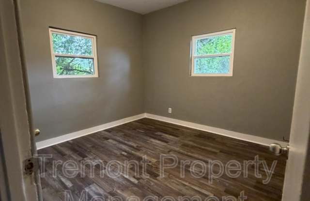 4607 Highland Avenue A Gallery 2