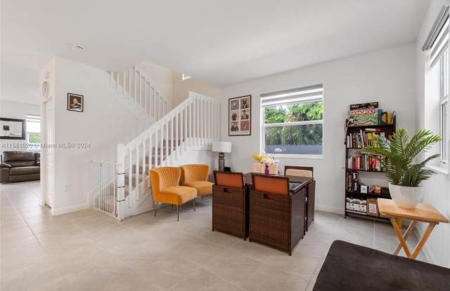 14807 SW 163rd Ter Gallery 4