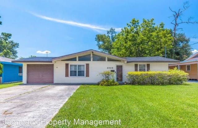 2020 13th St - 2020 13th Street, Lake Charles, LA 70601