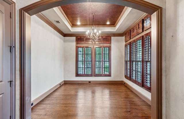 6113 LEBLANC Drive Gallery 3
