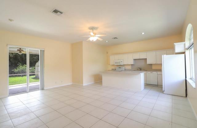 15268 75th Avenue N Gallery 3
