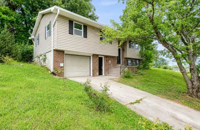 307 McMaster Place Gallery 2