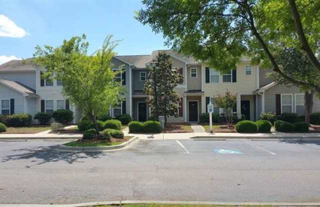 Roommate wanted 3 Bedroom 3 Bath $900 month!!! - 328 Kiskadee Loop, Conway, SC 29526
