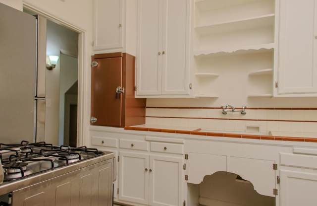 Chateau Louise photos photos