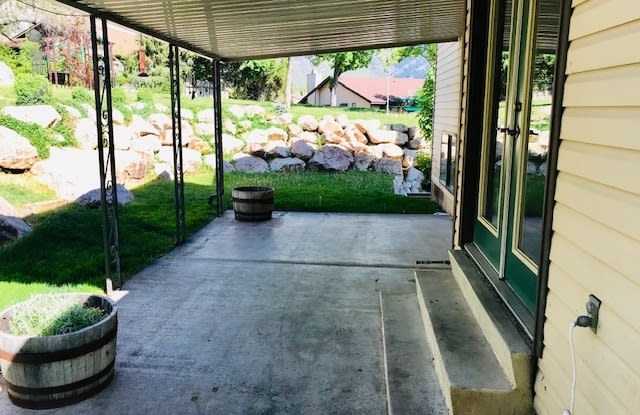 Beautiful North Ogden home high on the bench - 3380 400 East Street, North Ogden, UT 84414