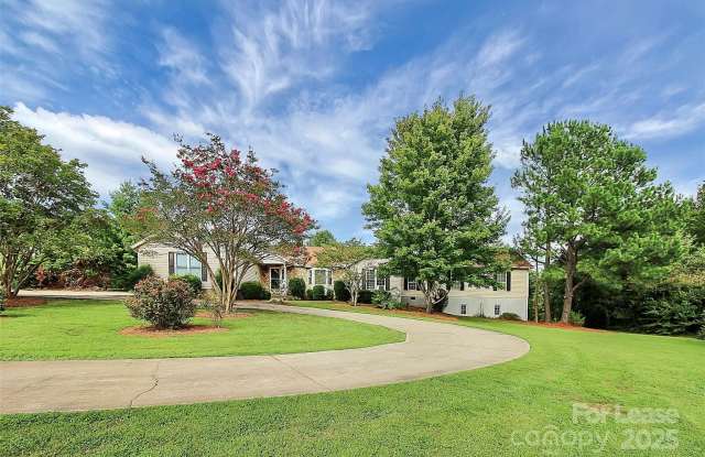 155 Sunfish Drive - 155 Sunfish Drive, Iredell County, NC 28117
