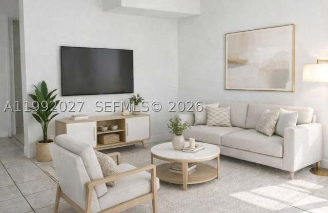 2121 SW 4th St photos photos