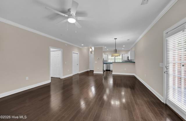 208 Hilliard Court Gallery 4