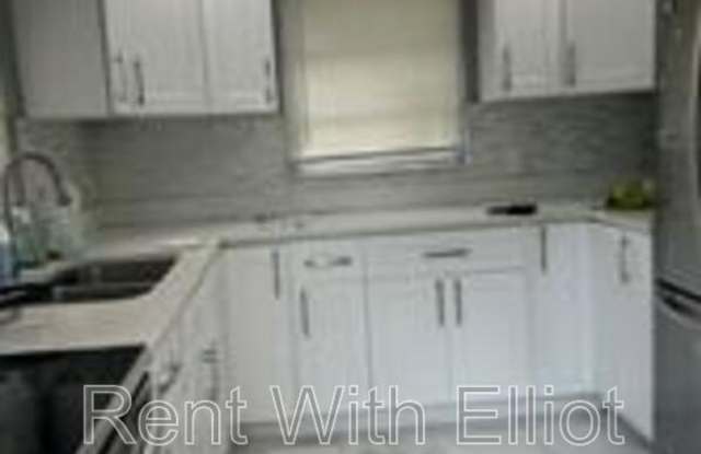 2218 Roosevelt St photos photos