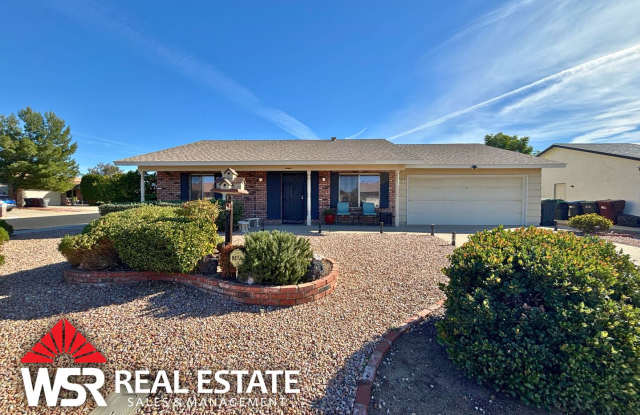 Sun City 55+ Community | 2 Bed, 2 Bath with Bonus Sunroom - 27212 Comwell Street, Menifee, CA 92586