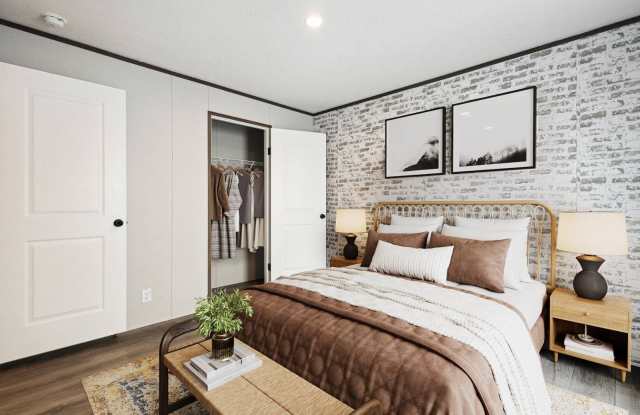 10 Benjamin Ln. photos photos