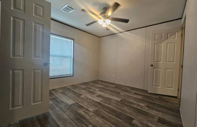 436 Suwanee Drive Gallery 4