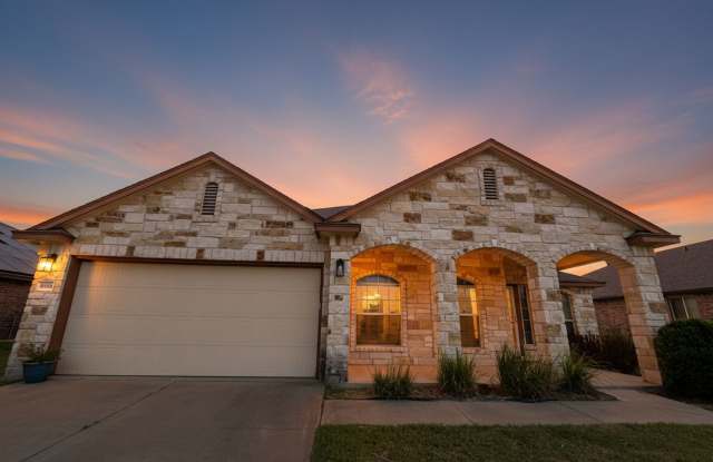 Beautiful house for rent in Killeen Tx. Leasing Special: 2 Weeks Free at Move-In!* - 9306 Cricket Drive, Killeen, TX 76542