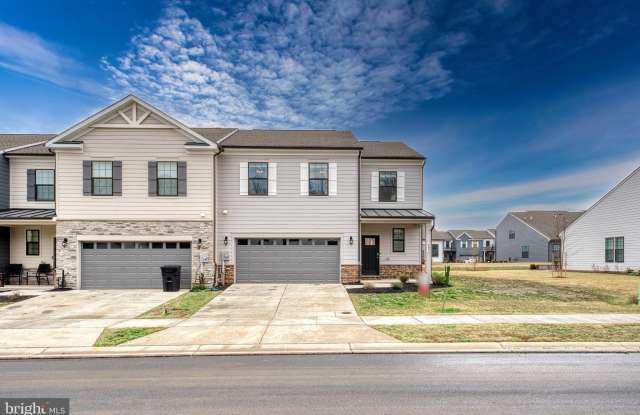 493 ENSEMBLE WAY photos photos