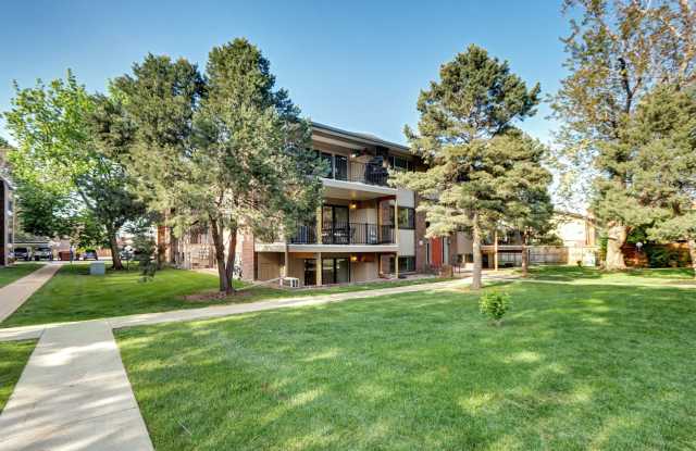 Updated 2 Bedroom 2 Bath Condo With Pool Available Now!! photos photos