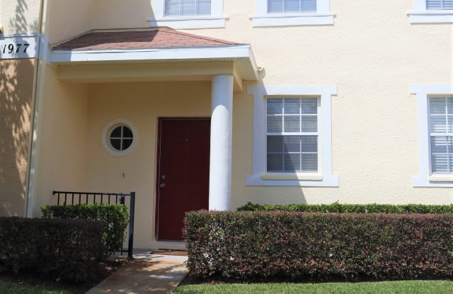 1977 Fiesta Ridge Ct - 1977 Fiesta Ridge Ct, Tampa, FL 33604