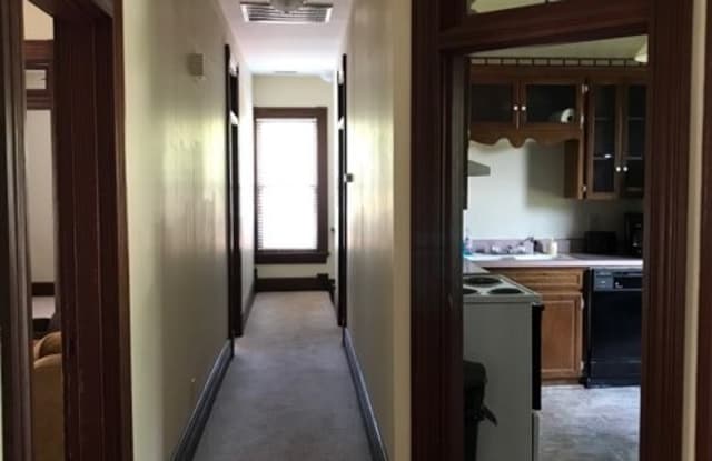 103 E. 22nd Street Apartment A **SHORT TERM CORPORATE LEASES AVAILABLE** Gallery 3