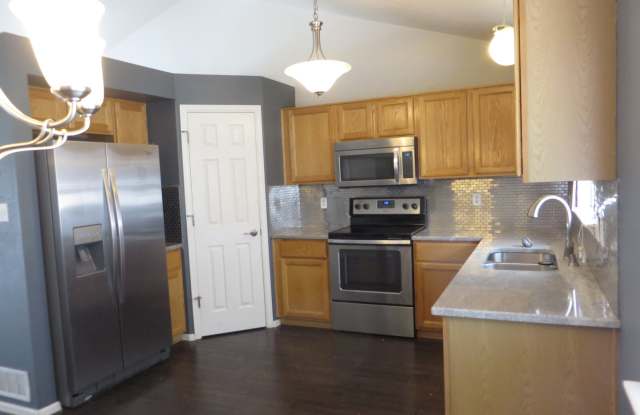 Updated Single Family home in Thornton Gallery 4