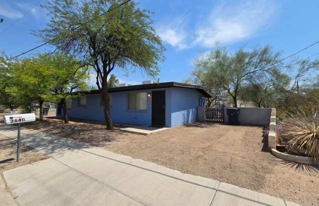 2640 North Santa Rita Avenue photos photos