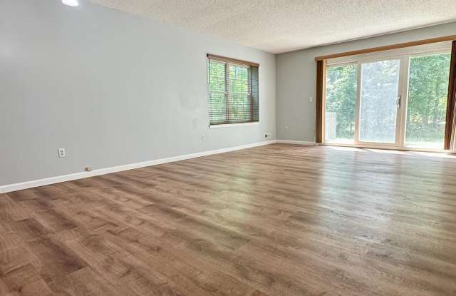 158 Rumson Gallery 2