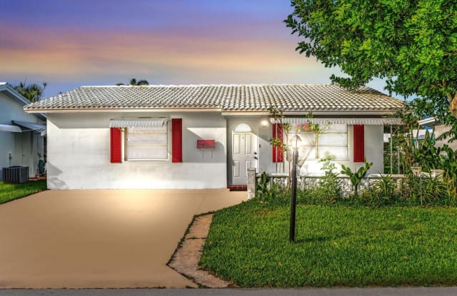 602 SW 15th Street - 602 Southwest 15th Street, Boynton Beach, FL 33426