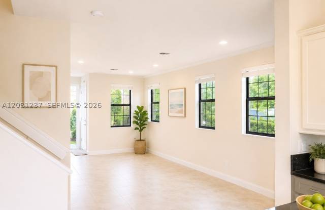 103 Gramercy Square Dr Gallery 3