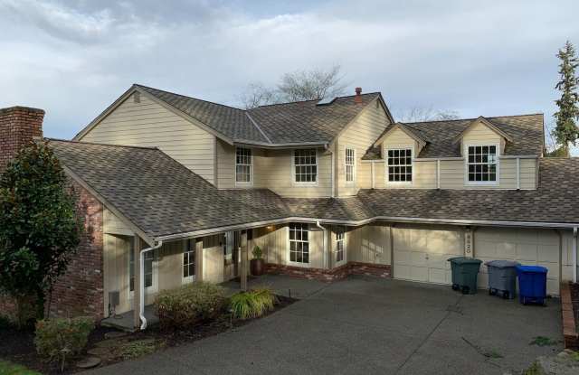 9420 NE 27th St - 9420 Northeast 27th Street, Clyde Hill, WA 98004