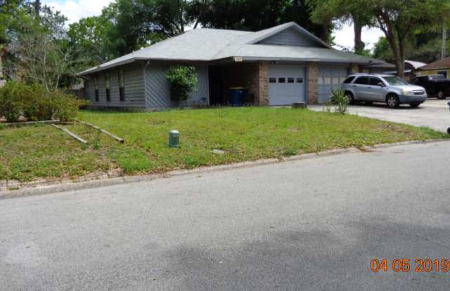 7446 COLONY COVE LN Gallery 2