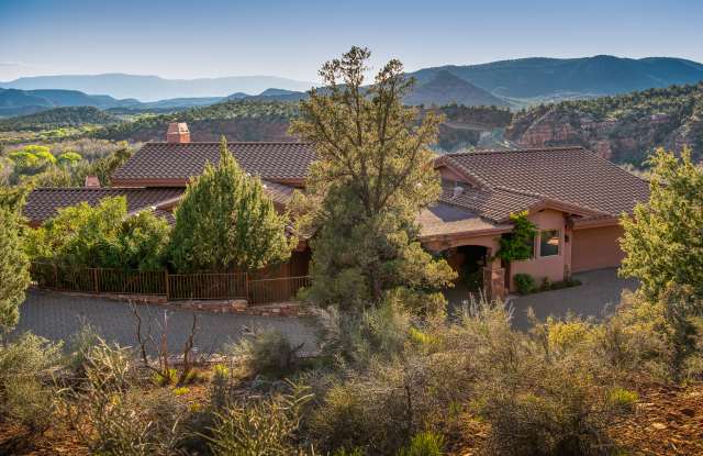 225 Scenic Drive Gallery 2