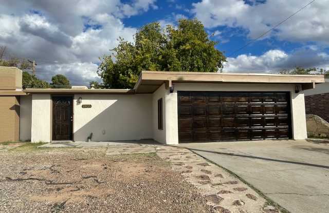Beautifully Updated 3 Bedroom/2 Bathroom Home w/ 2 Bonus Rooms photos photos