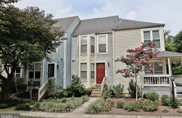 5902 SAINT GILES WAY - 5902 Saint Giles Way, Kingstowne, VA 22315